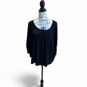 James & Joy batwing  pleated flowy scoop neck top